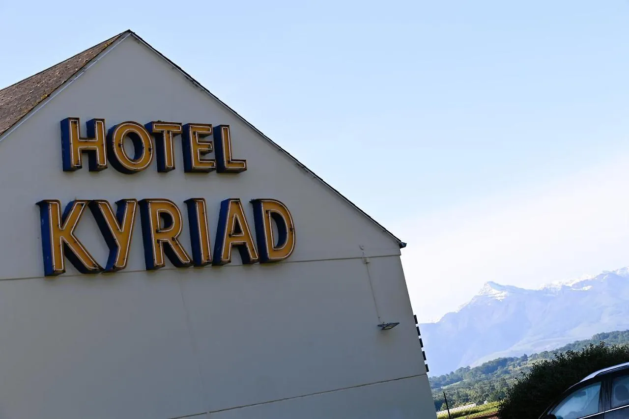 Kyriad Tarbes Odos Hotel