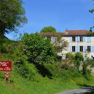 Duc Manoir D'hotes Bed & Breakfast