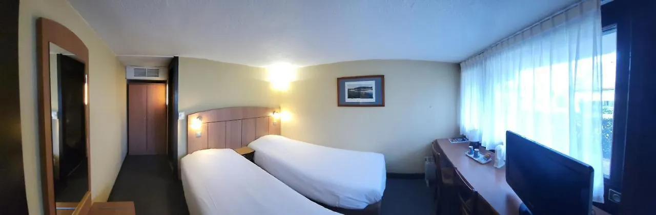 Kyriad Tarbes Odos Hotel