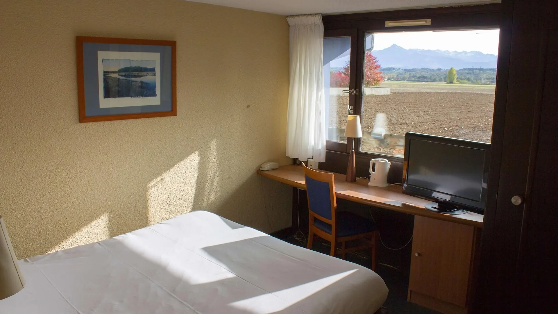 Kyriad Tarbes Odos 2*,  Francia
