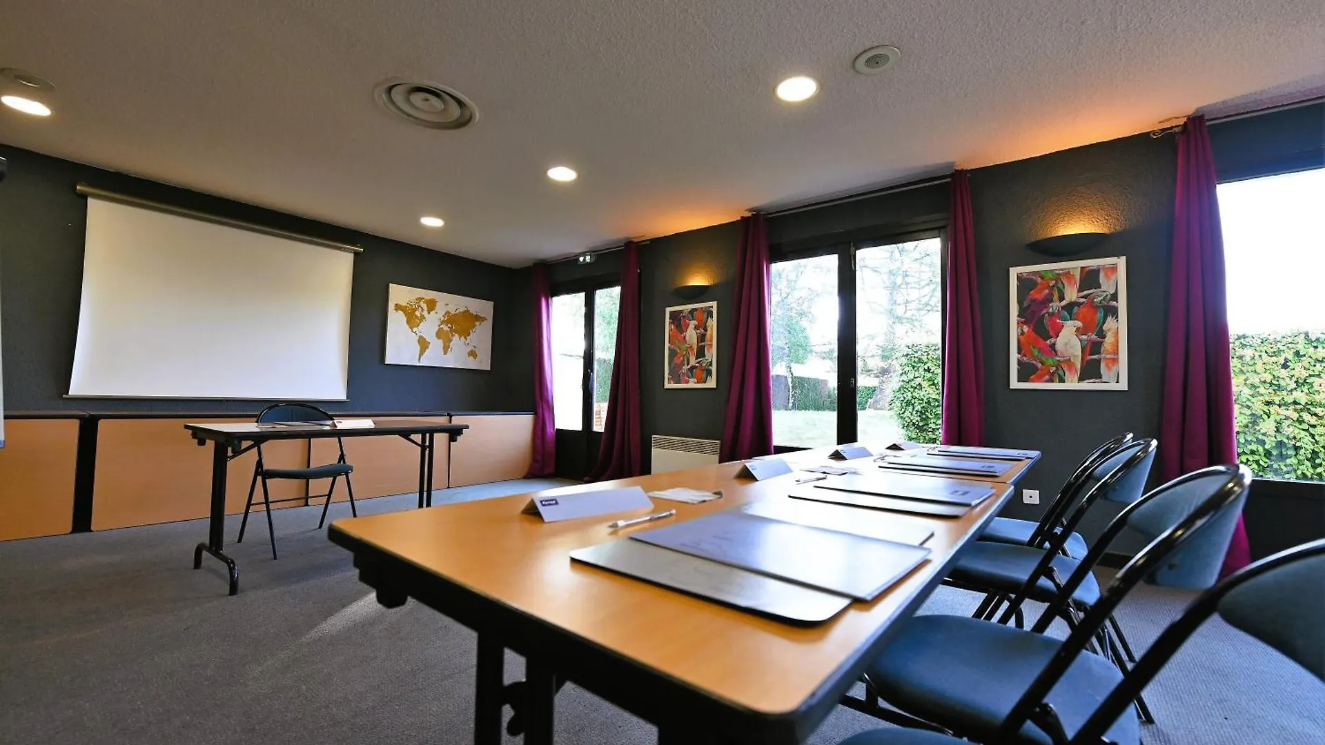 ** Hotel Kyriad Tarbes Odos Francia