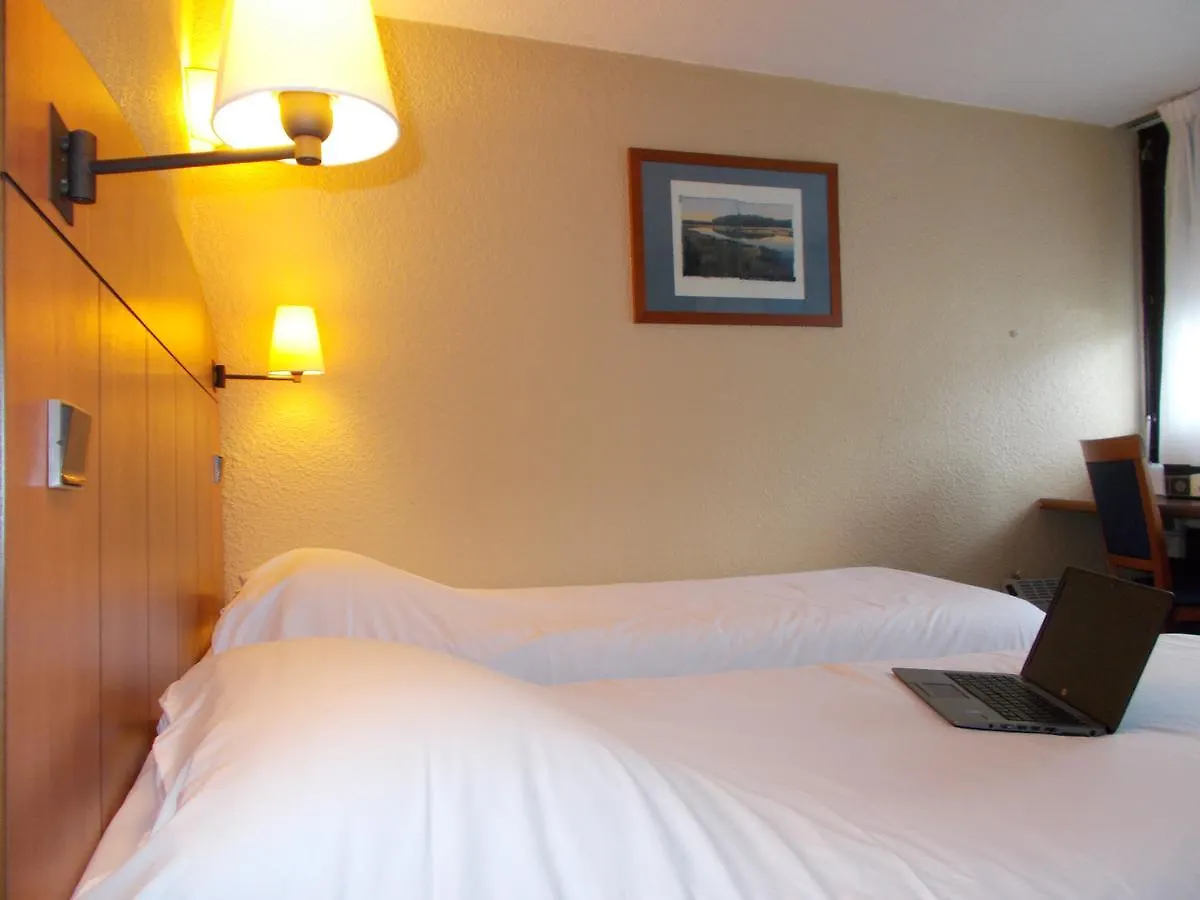 Kyriad Tarbes Odos Hotel