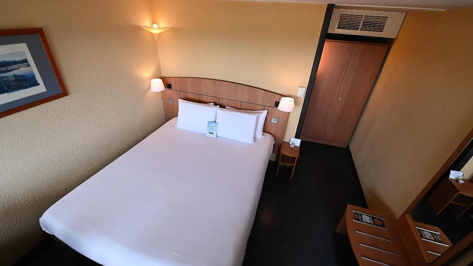 Kyriad Tarbes Odos